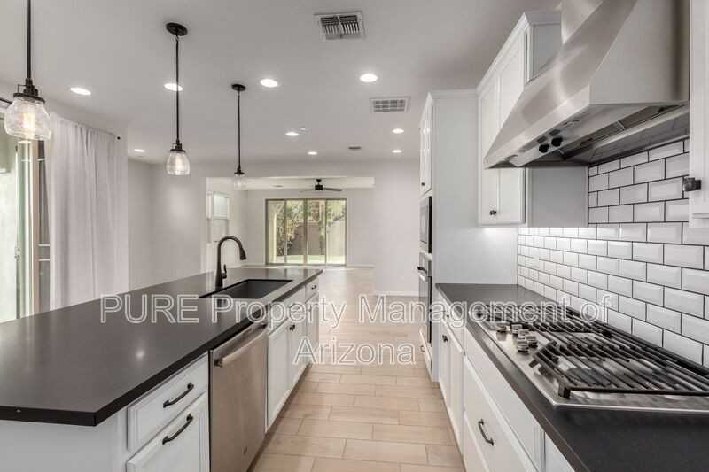 1827 S Follett Way - Photo 6 of 26