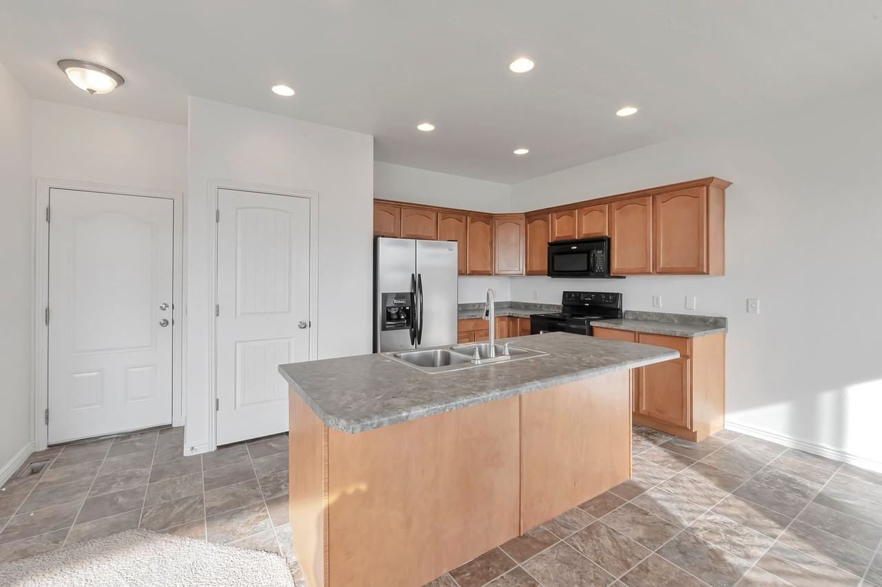 59 W Condor Rd - Photo 2 of 26