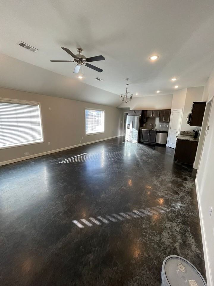 337 Wolf Den Dr - Photo 2 of 13