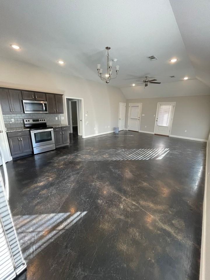 337 Wolf Den Dr - Photo 3 of 13