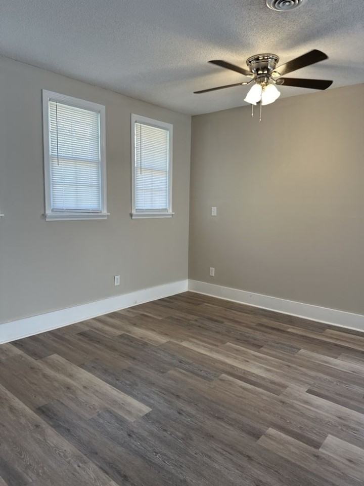 1698 Johns Road Ext - Photo 4 of 13