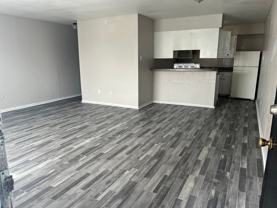 Beautiful, spacious property with an excellent location! - Photo 1 of 1