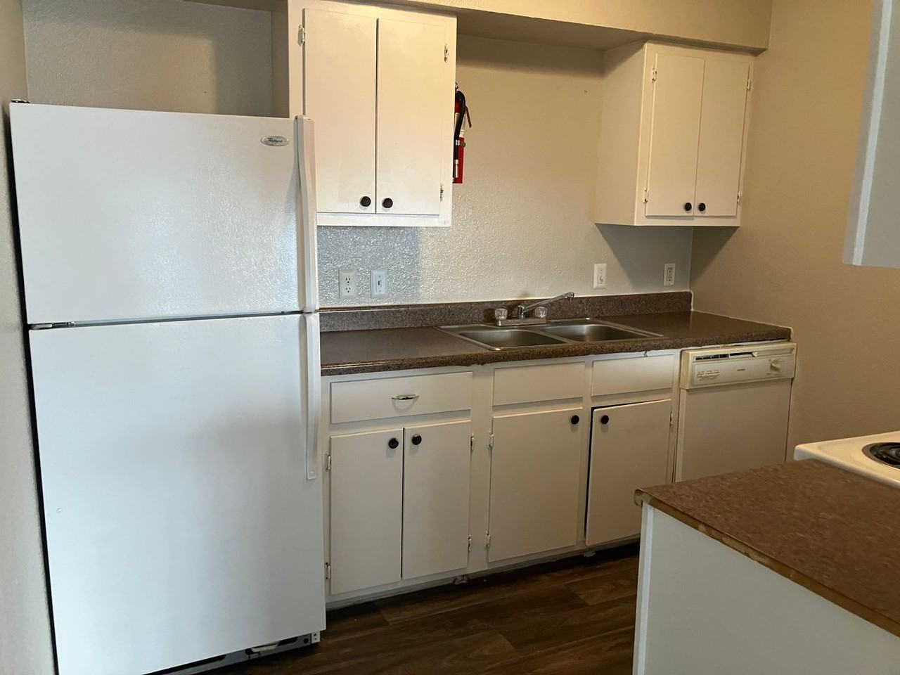 Valhalla Apartments 6730 Everhart Rd. Corpus Christi, TX 78413 - Photo 3 of 7