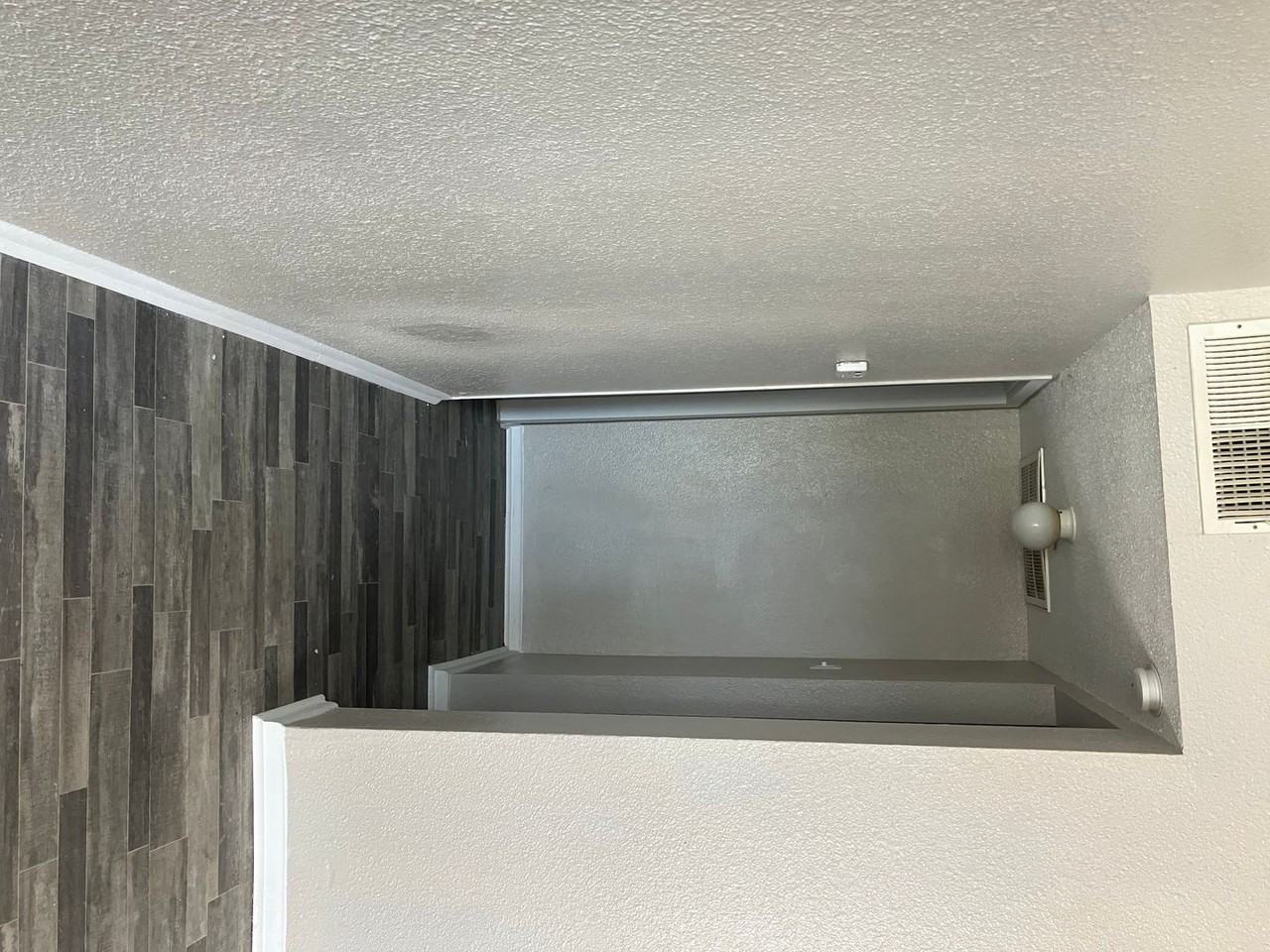 Valhalla Apartments 6730 Everhart Rd. Corpus Christi, TX 78413 - Photo 4 of 7