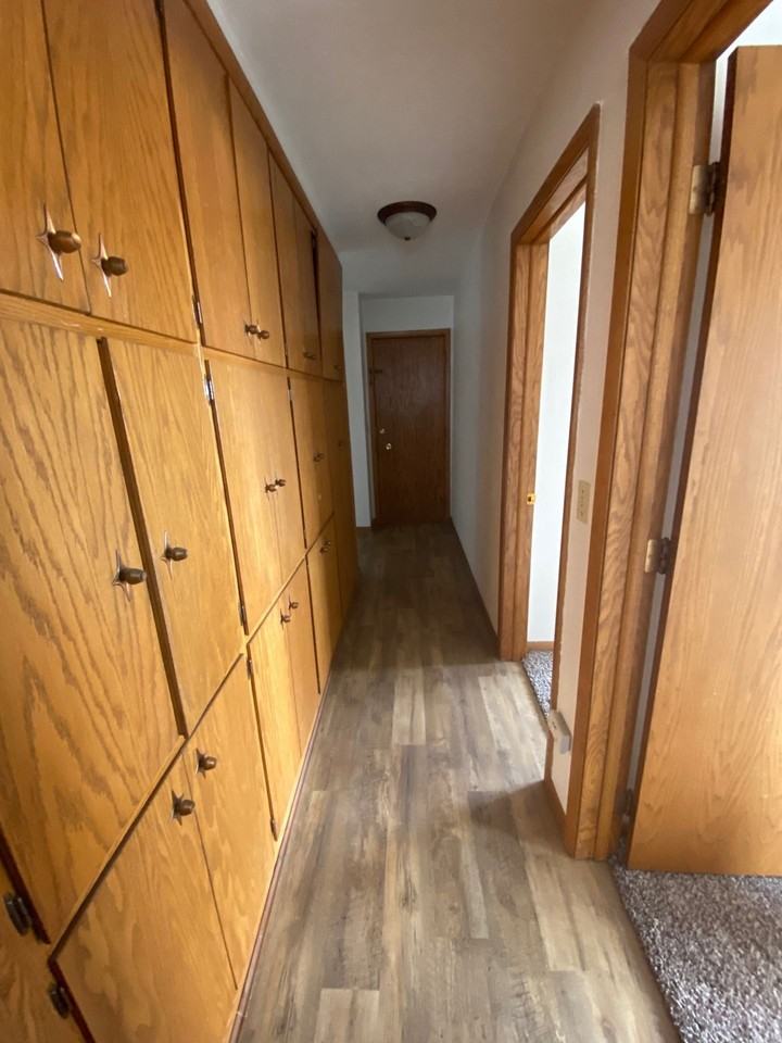 911 23rd Ave S - Photo 4 of 16