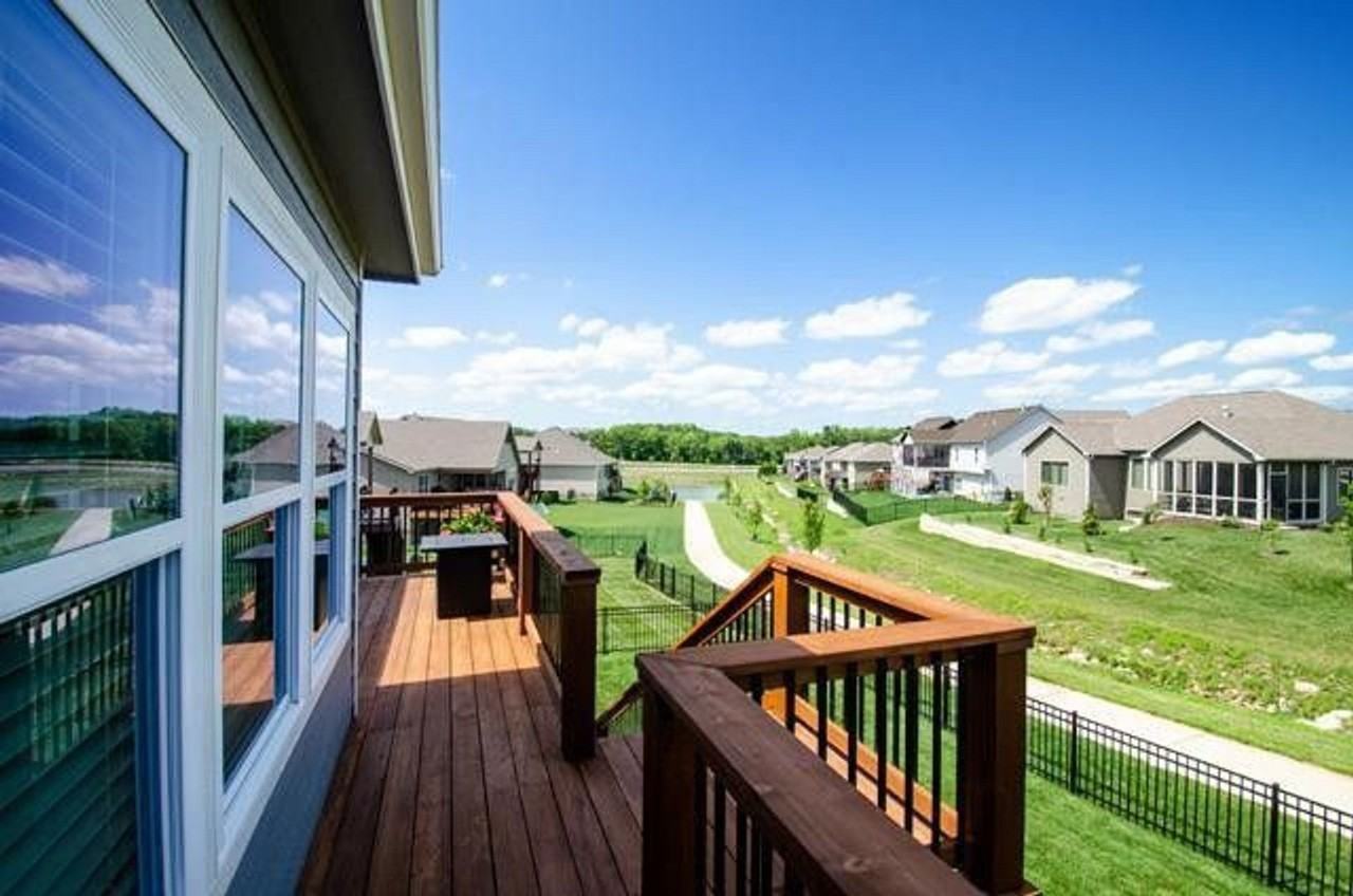 418 Freemont Dr - Photo 3 of 42