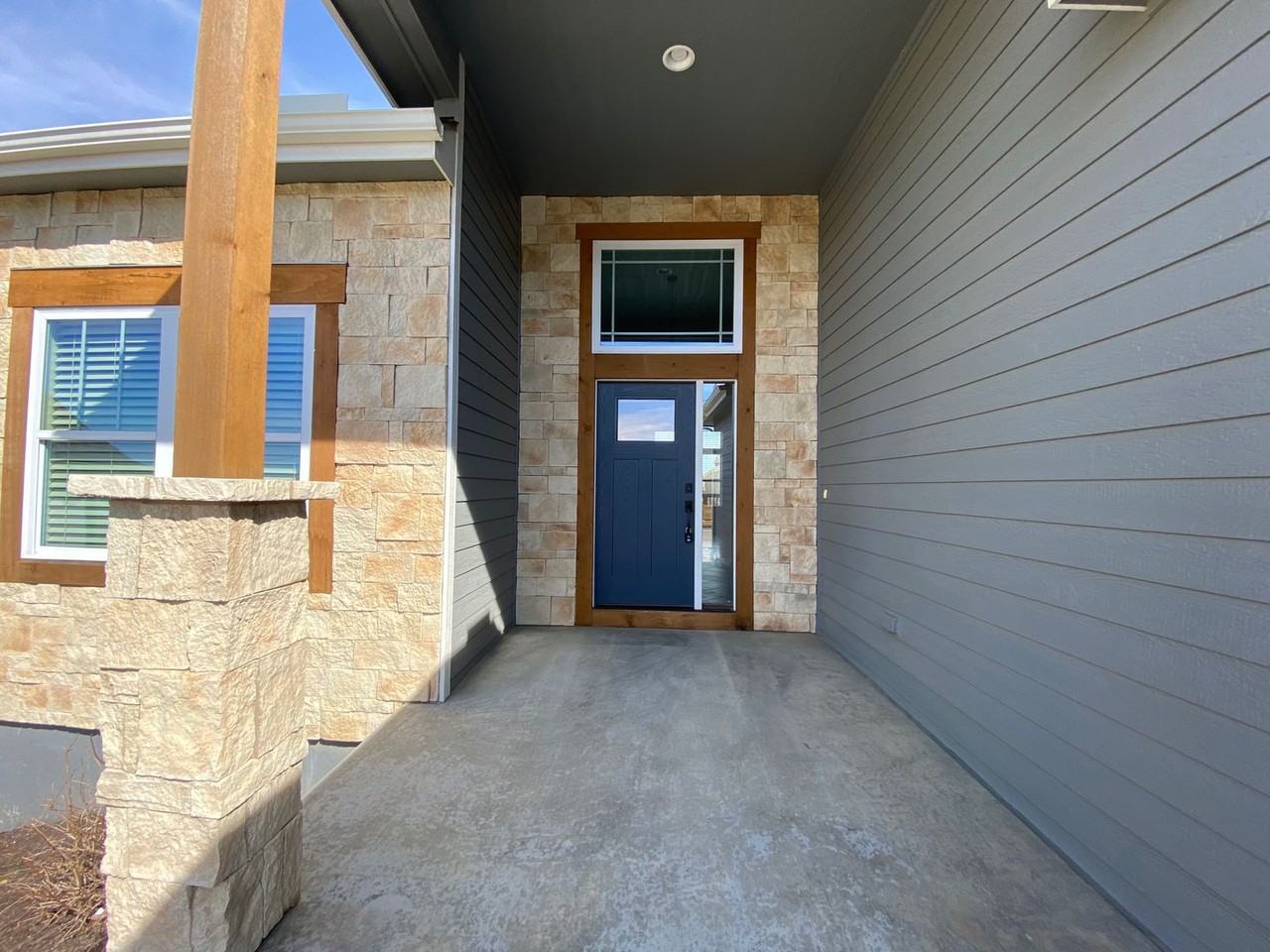 418 Freemont Dr - Photo 4 of 42