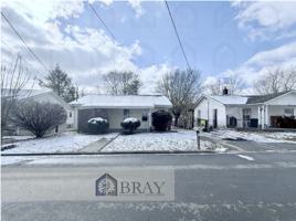 featured image of 911 Hopson St