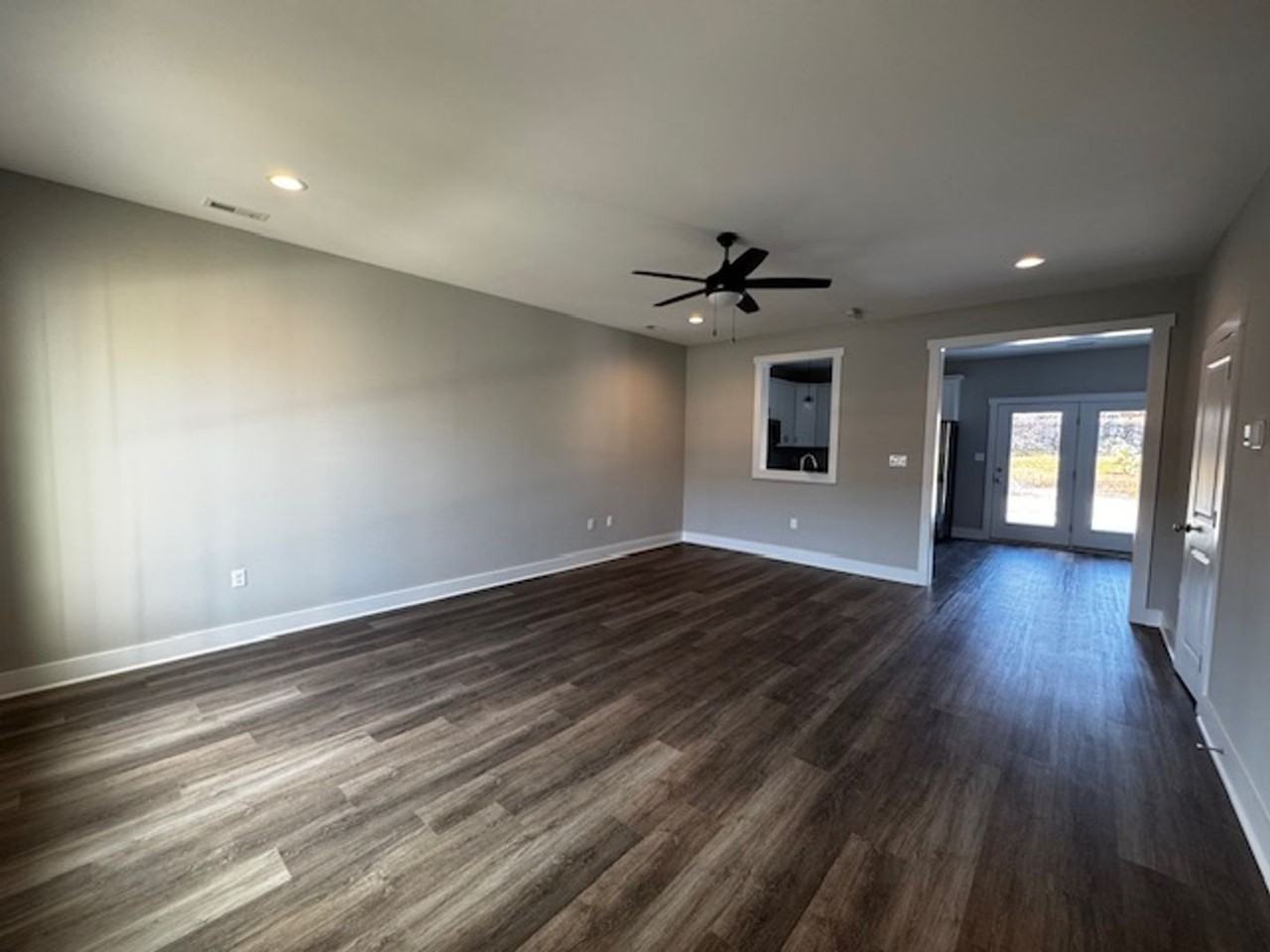 15 Villa Ct - Photo 4 of 8