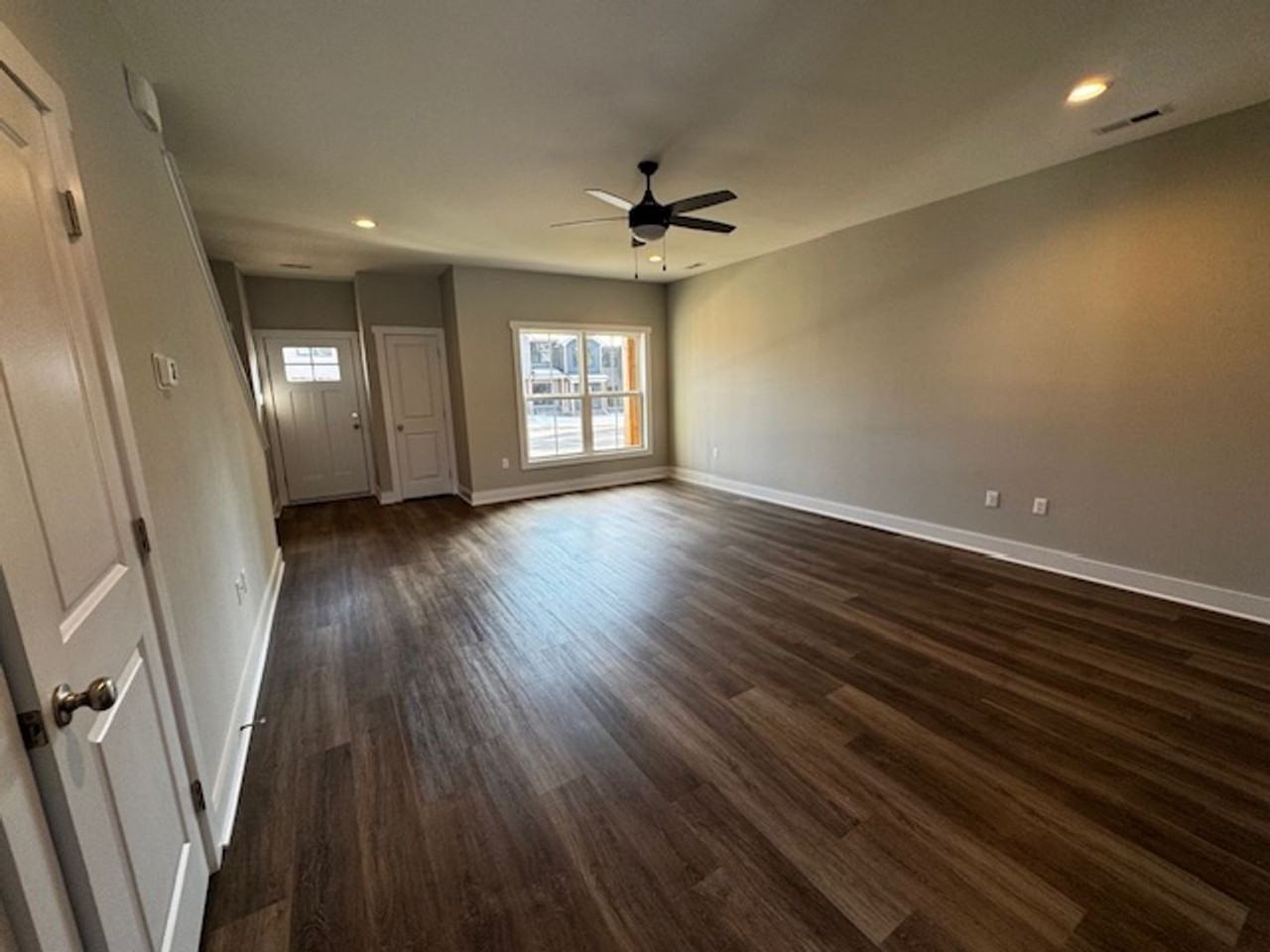 15 Villa Ct - Photo 7 of 8