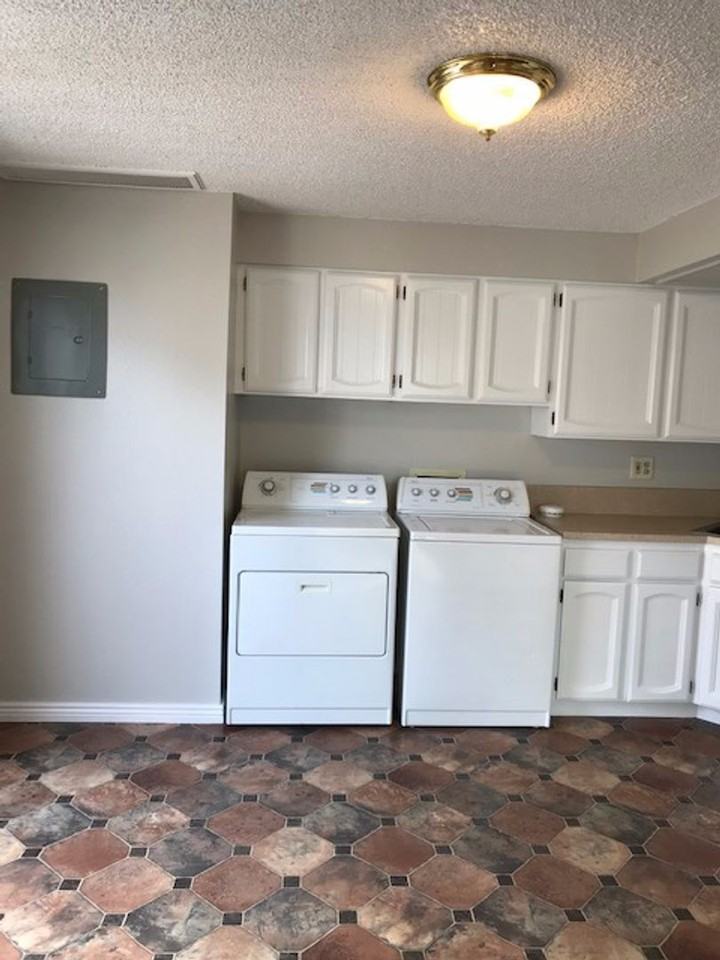 664 W Idaho Ave - Photo 2 of 18