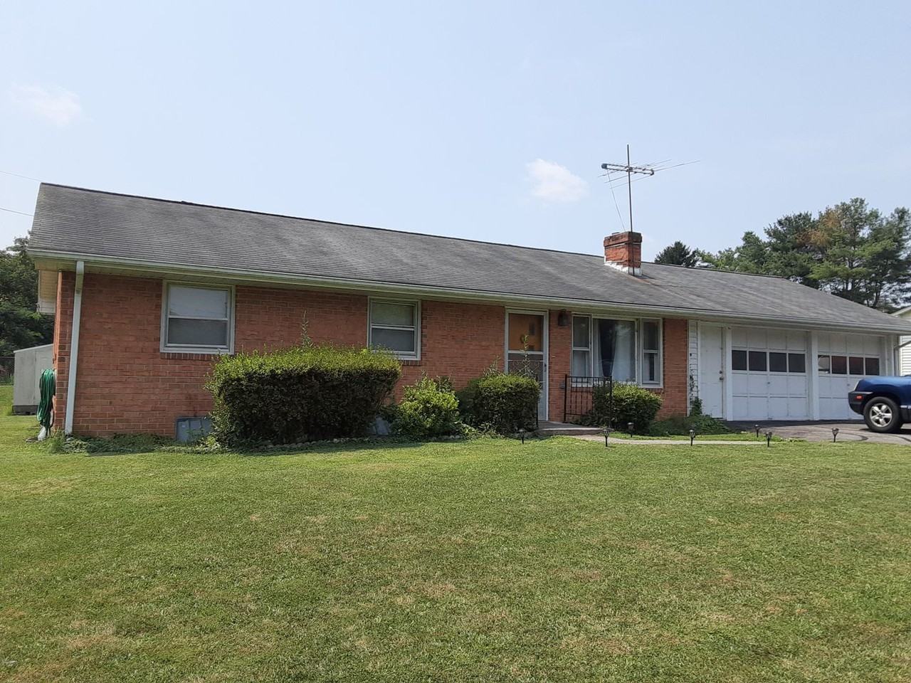 6889 River Front Dr - Photo 2 of 14