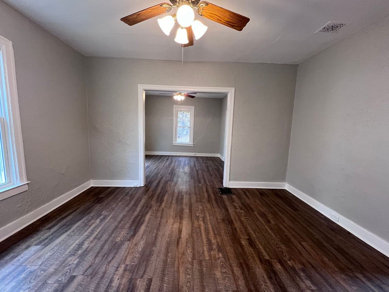 1027 Sherman St Se - Photo 2 of 21