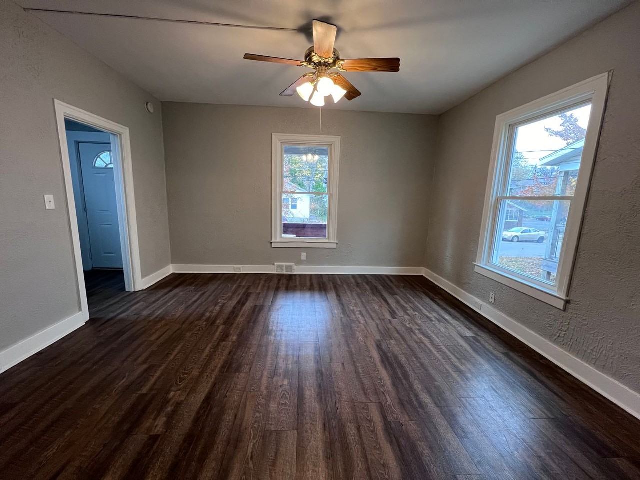 1027 Sherman St Se - Photo 5 of 21