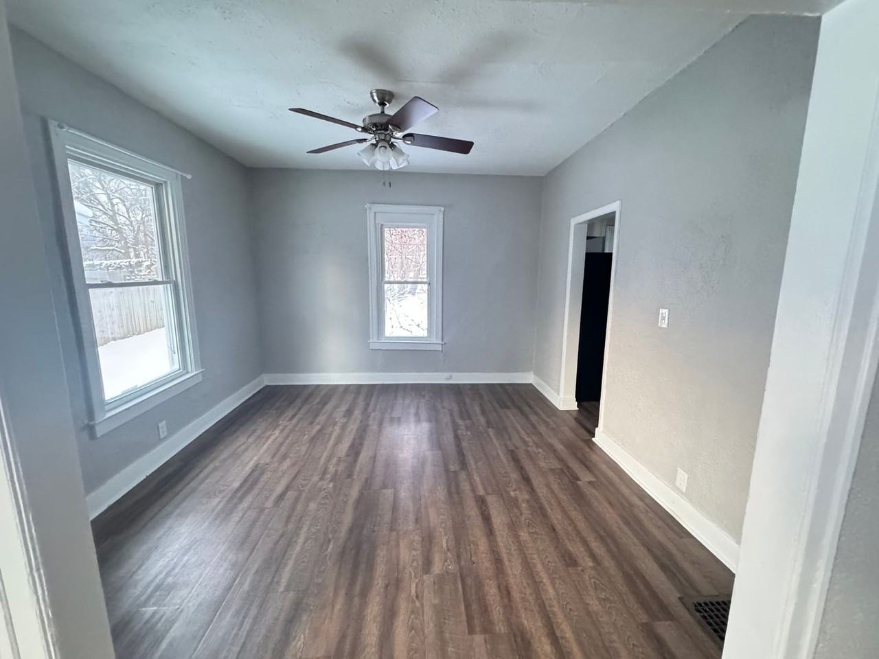 1027 Sherman St Se - Photo 7 of 21