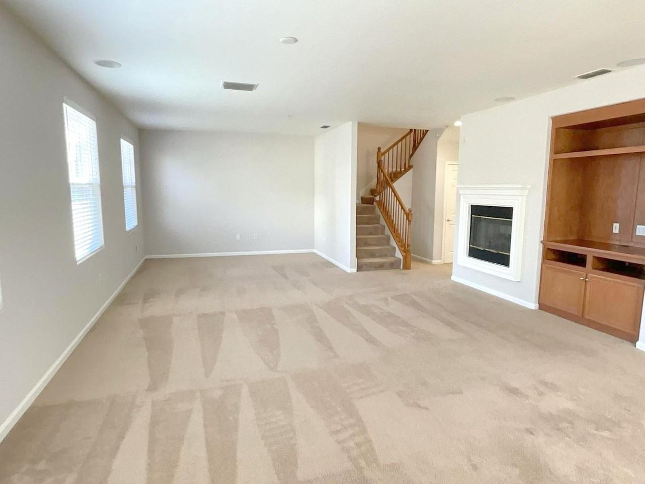 2213 Joree Ln - Photo 2 of 32