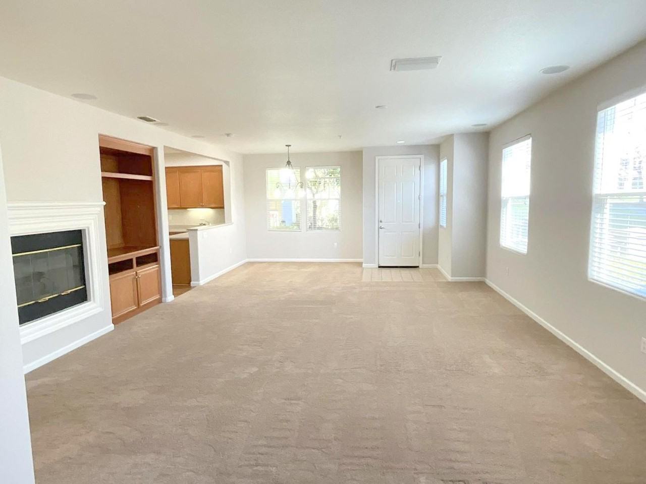 2213 Joree Ln - Photo 4 of 32