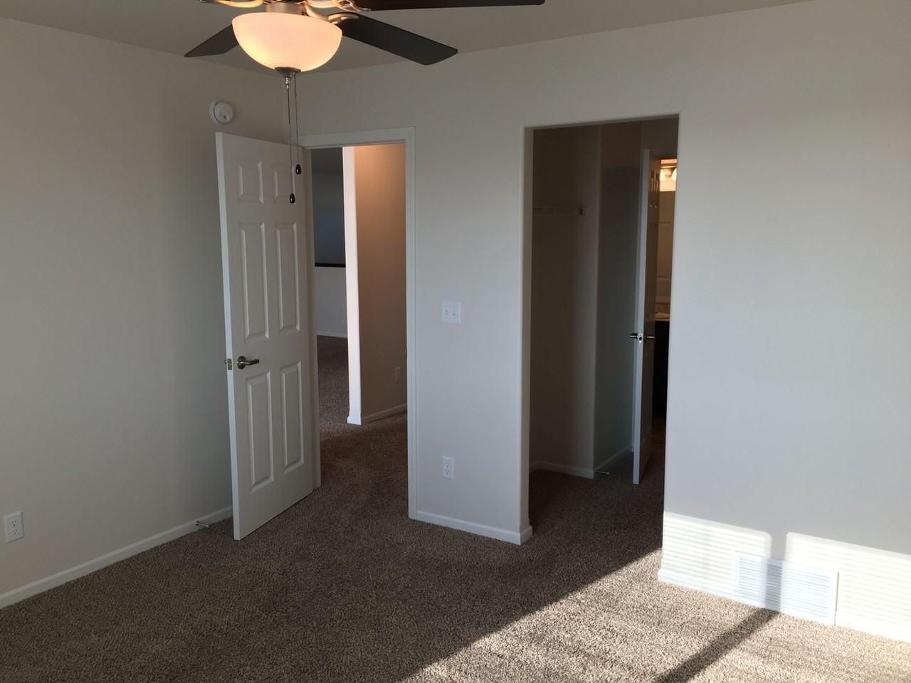 1327 4th St Nw - Photo 6 of 8