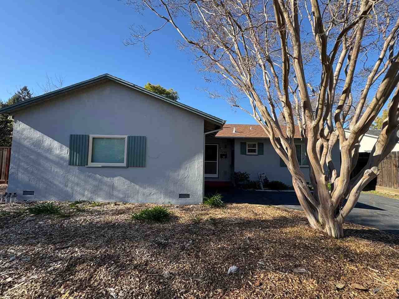 1296 California Ave - Photo 2 of 17