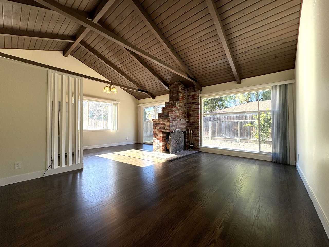 1296 California Ave - Photo 3 of 17