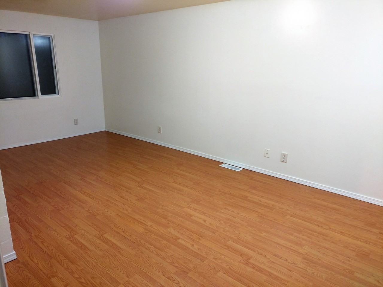 21224 30th Ave S - Photo 3 of 10