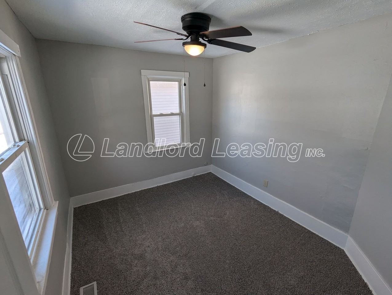 3251 Camden Ave - Photo 4 of 16