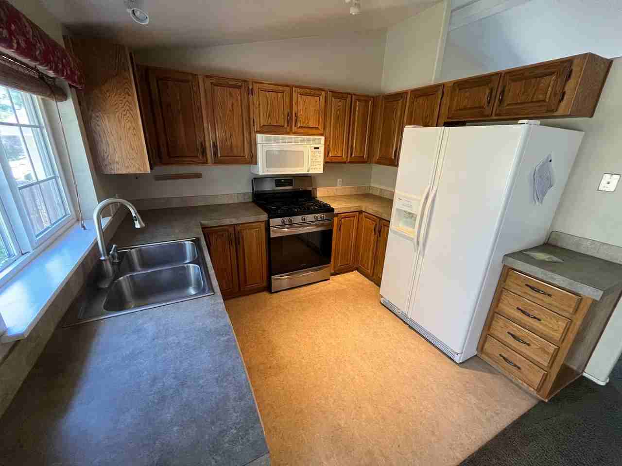 2614 Ne Rosemary Dr - Photo 4 of 14