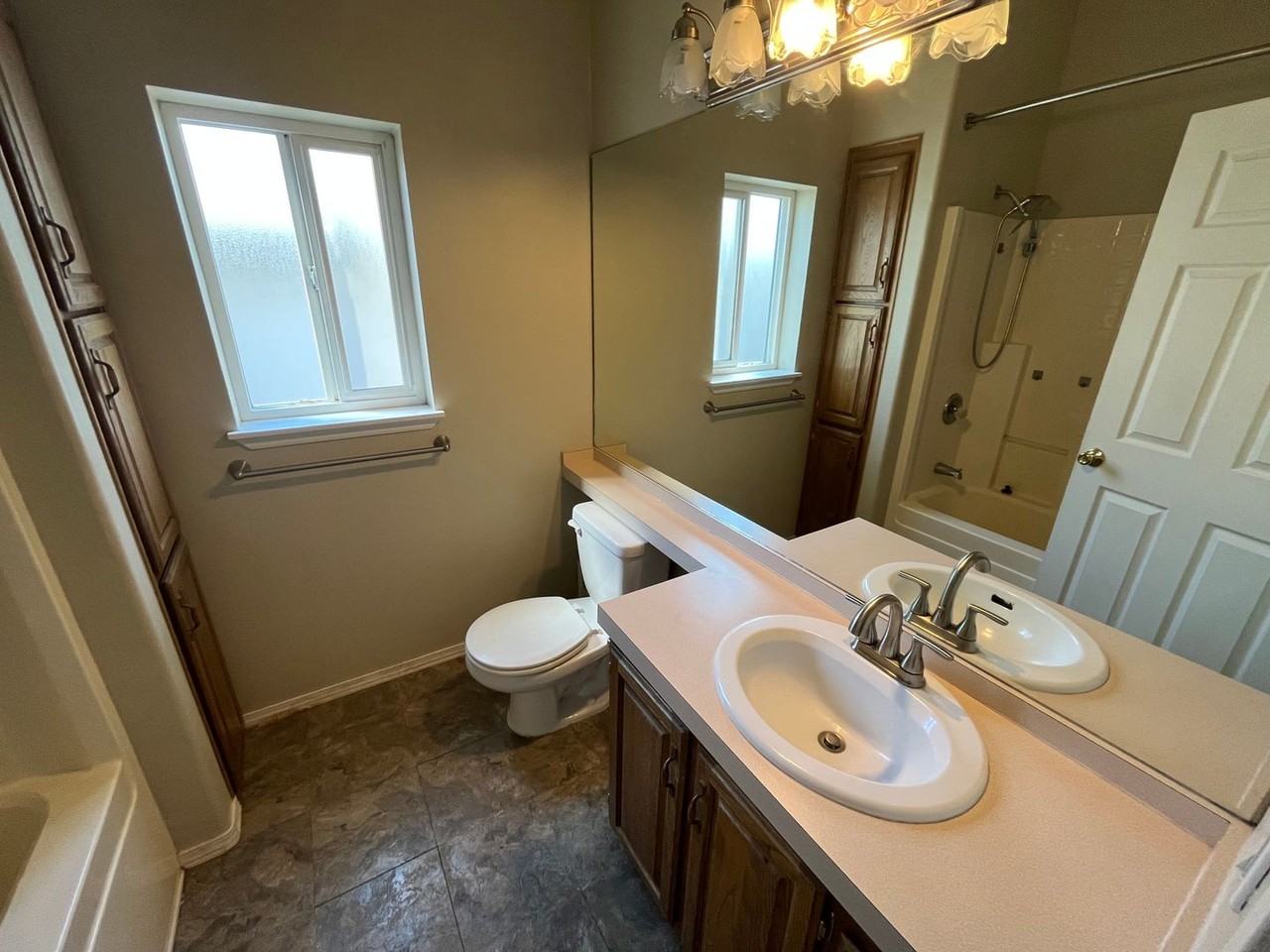 2614 Ne Rosemary Dr - Photo 6 of 14