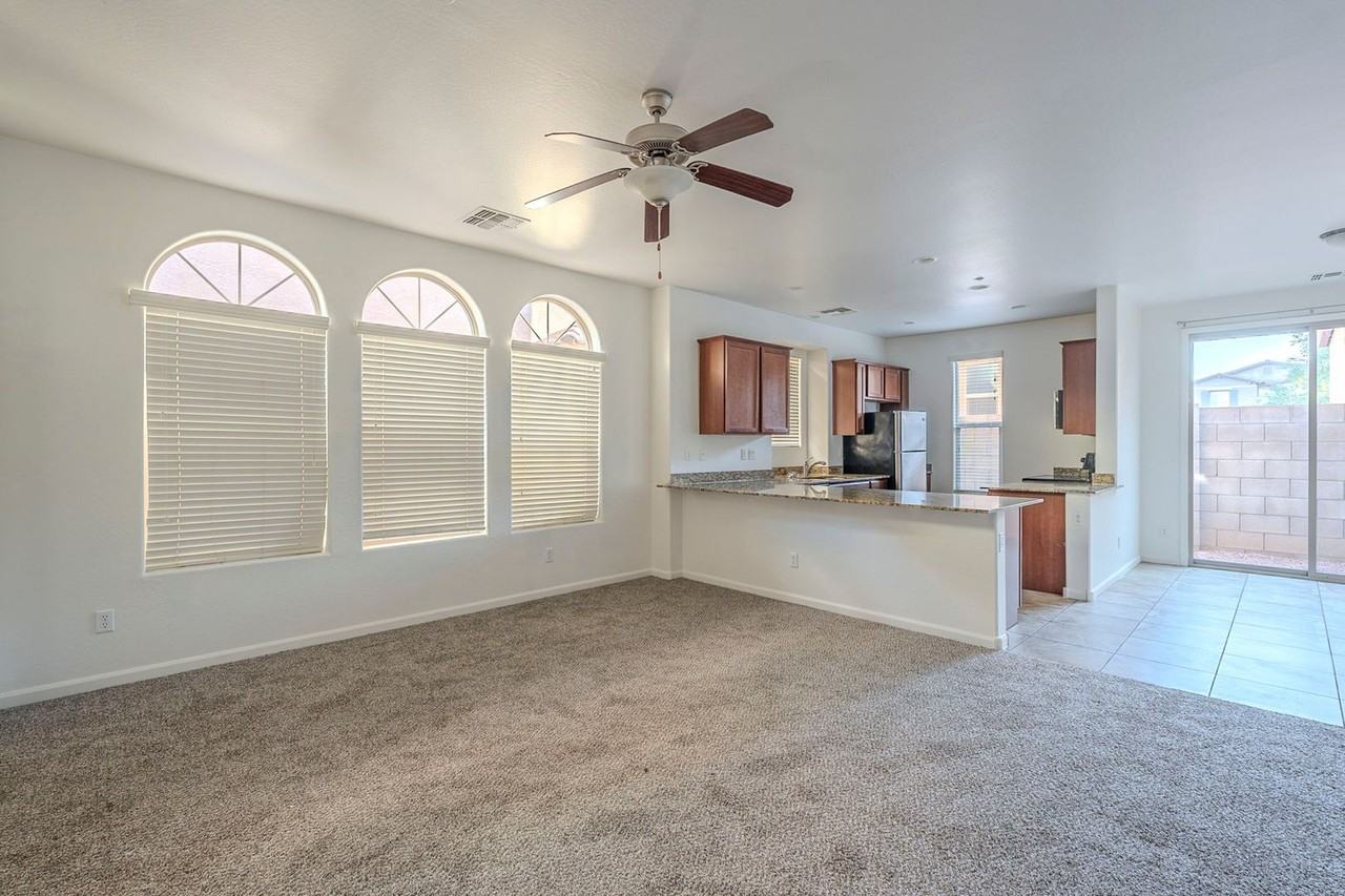 1423 S Moccasin Trl - Photo 7 of 50