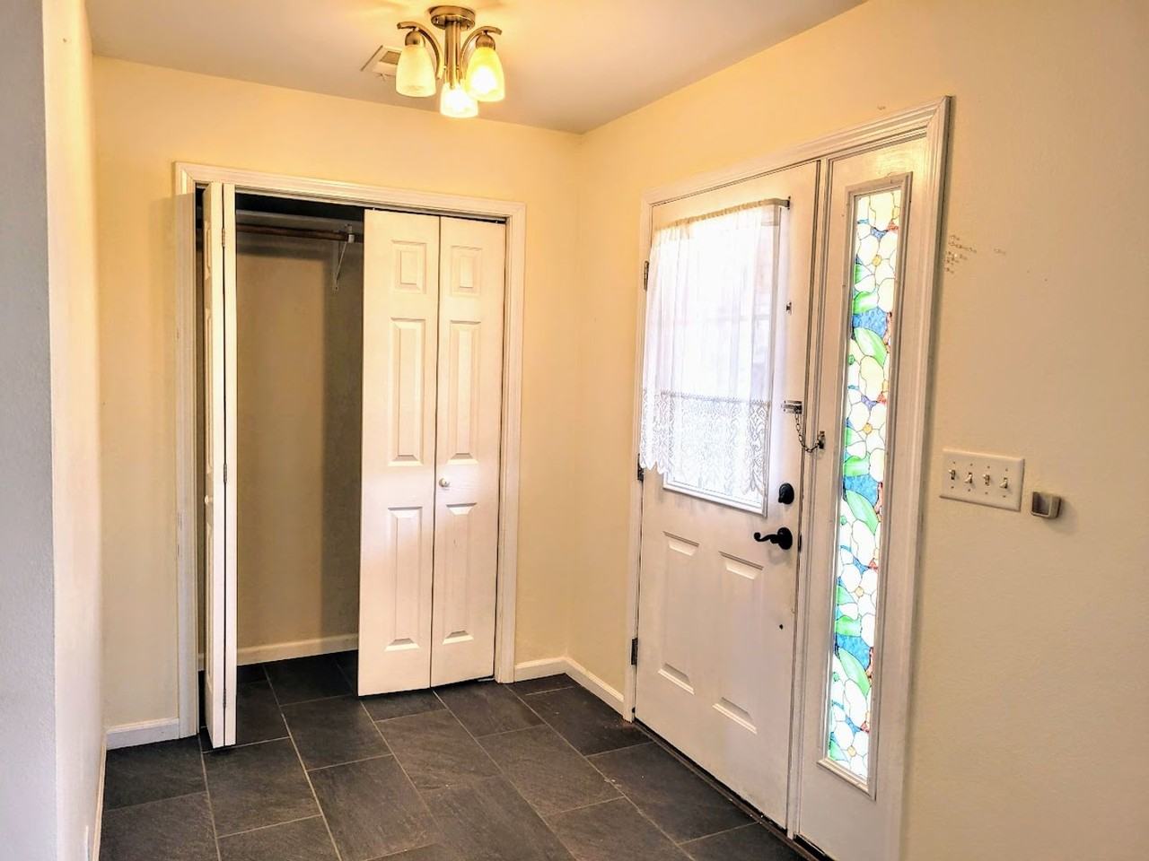 107 Walnut Ct - Photo 2 of 16