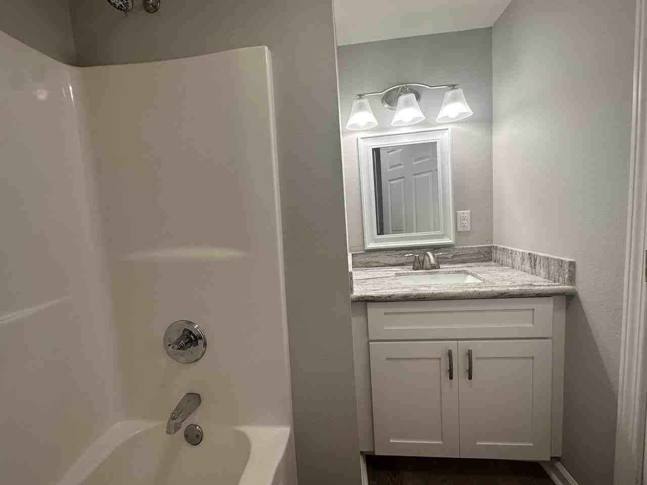 714 S Franklin St - Photo 4 of 9