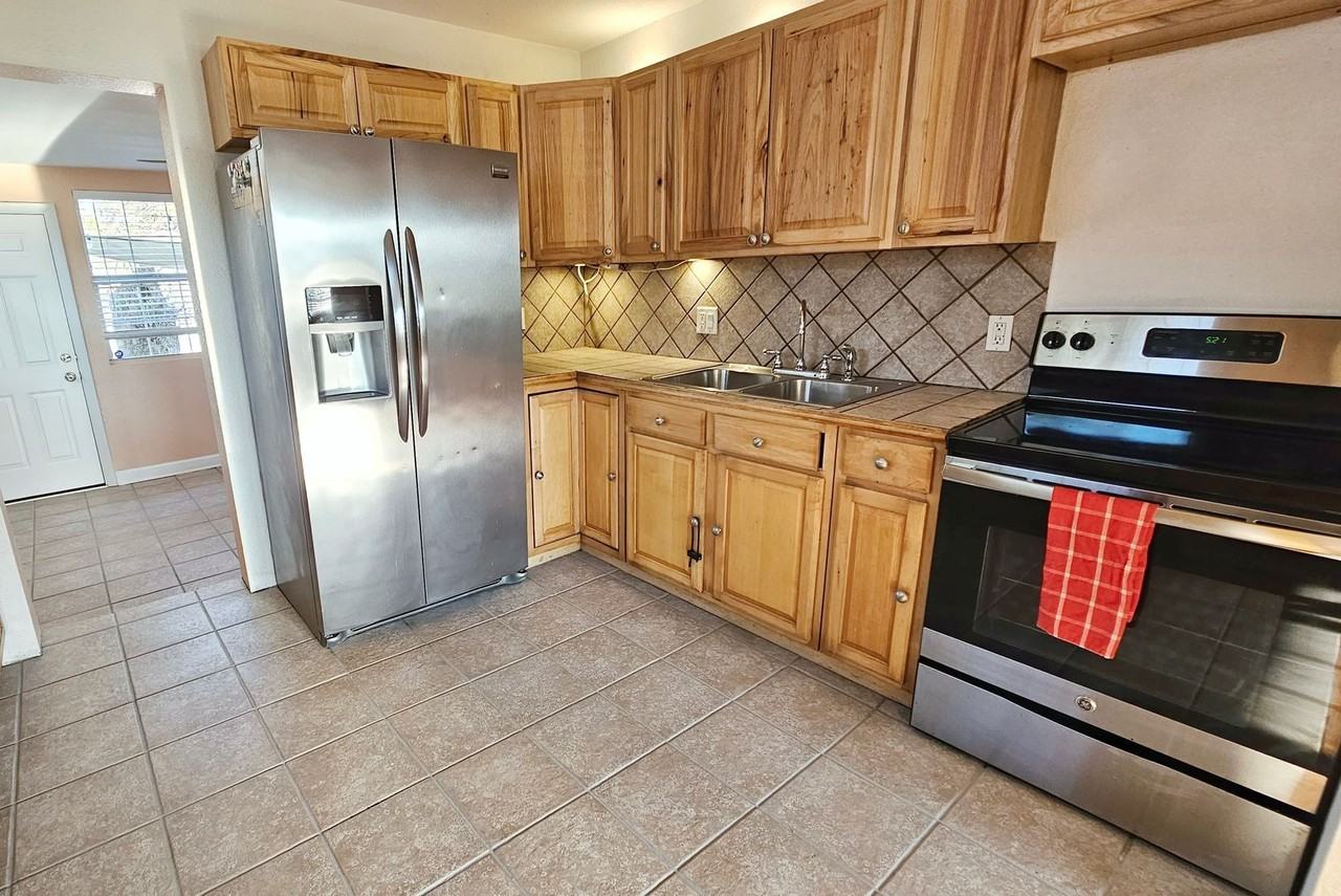 4201 20th St N - Photo 3 of 17