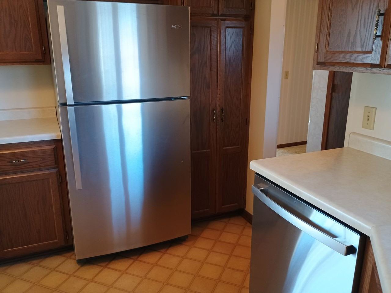 728 Colonial Cir #A - Photo 7 of 29