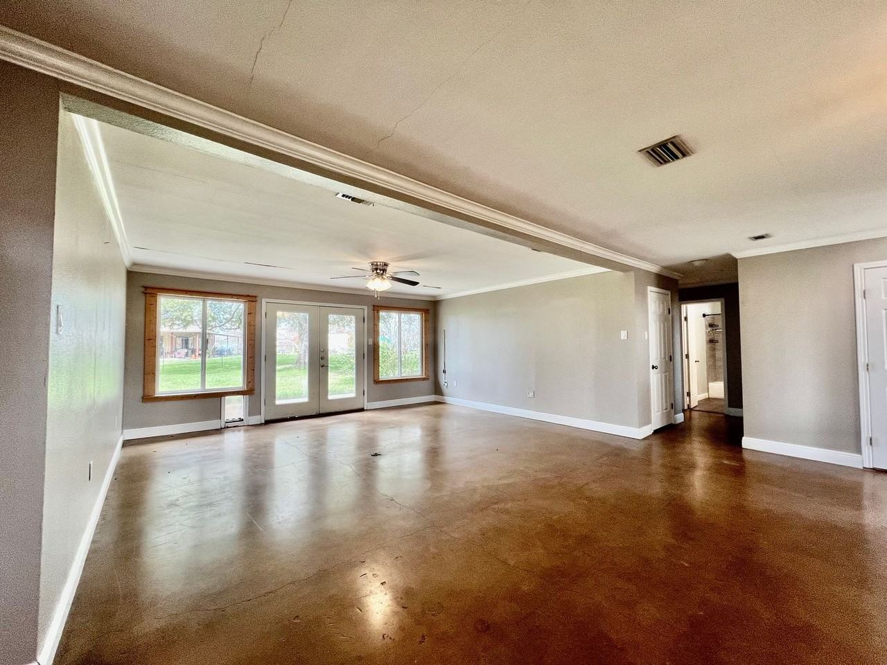 213 Crest Circle Dr Unit B - Photo 4 of 25