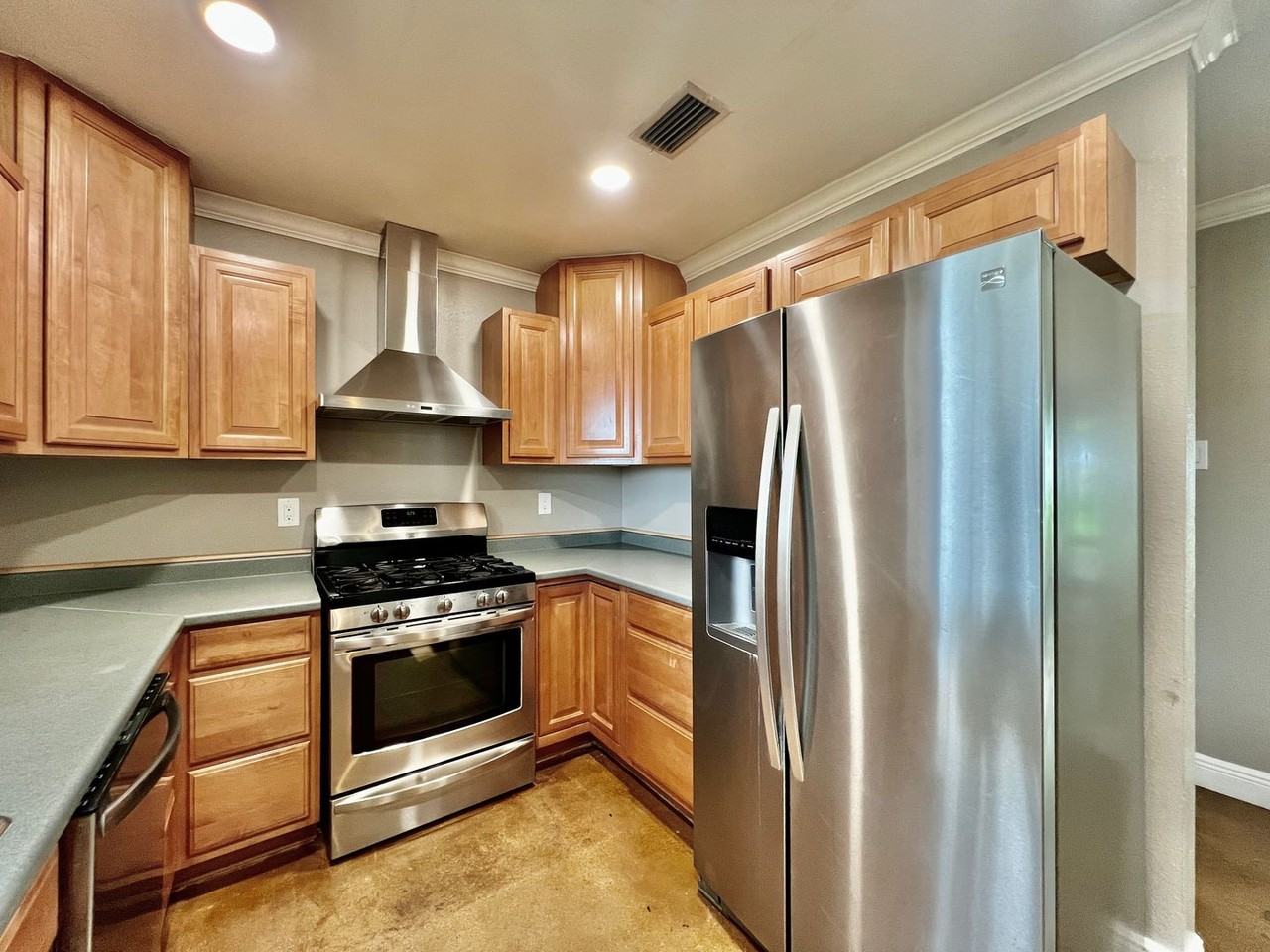 213 Crest Circle Dr Unit B - Photo 7 of 25