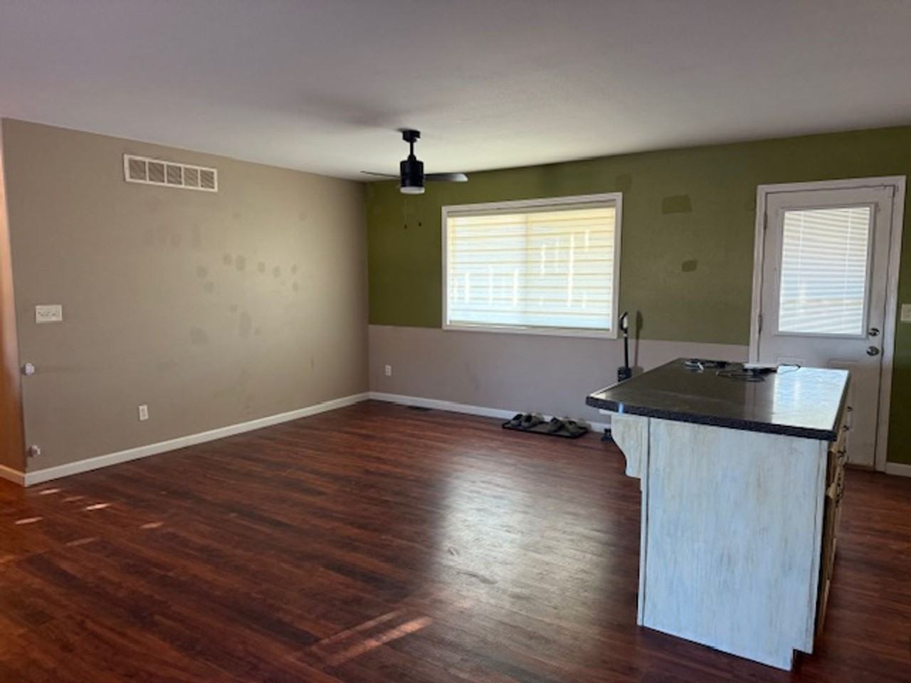 19355 Lambert Ln - Photo 5 of 17