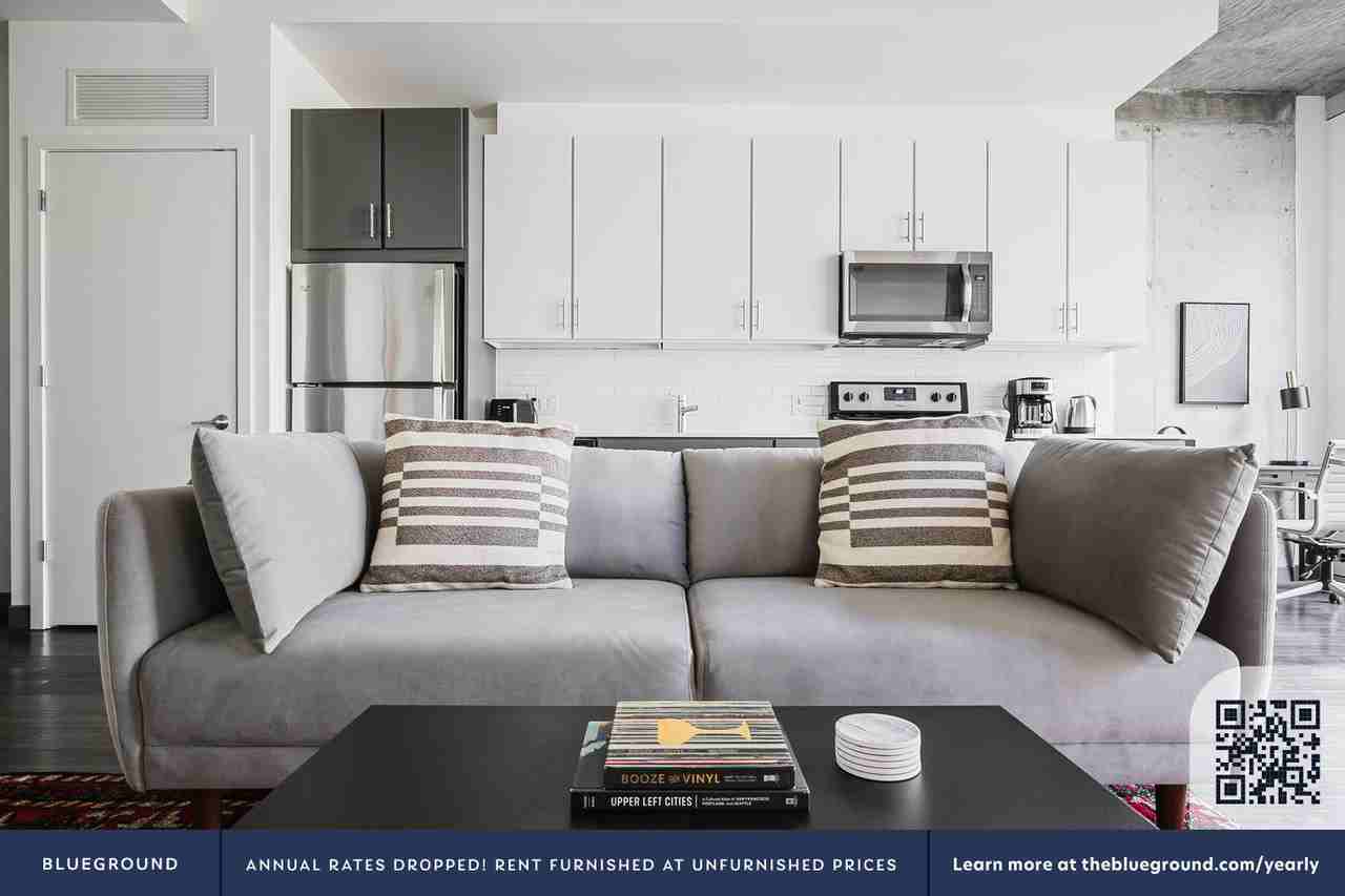 215 W Lake St #1176 - Photo 4 of 47