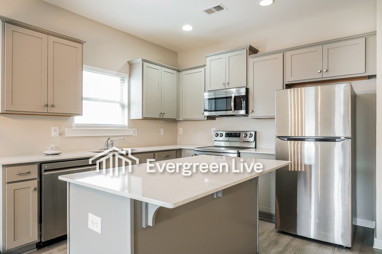 173 Park Dr N - Photo 7 of 16