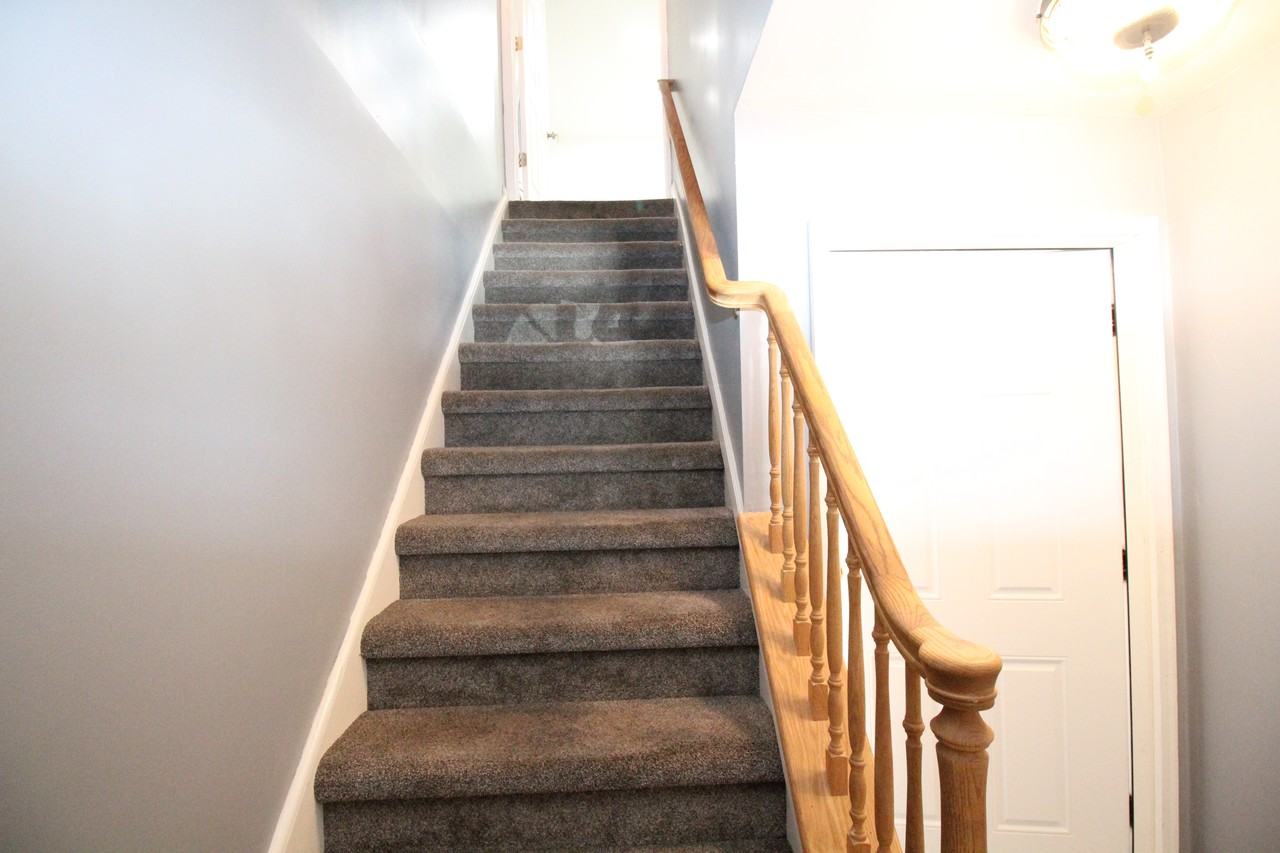 320 Abbington Ct - Photo 2 of 10