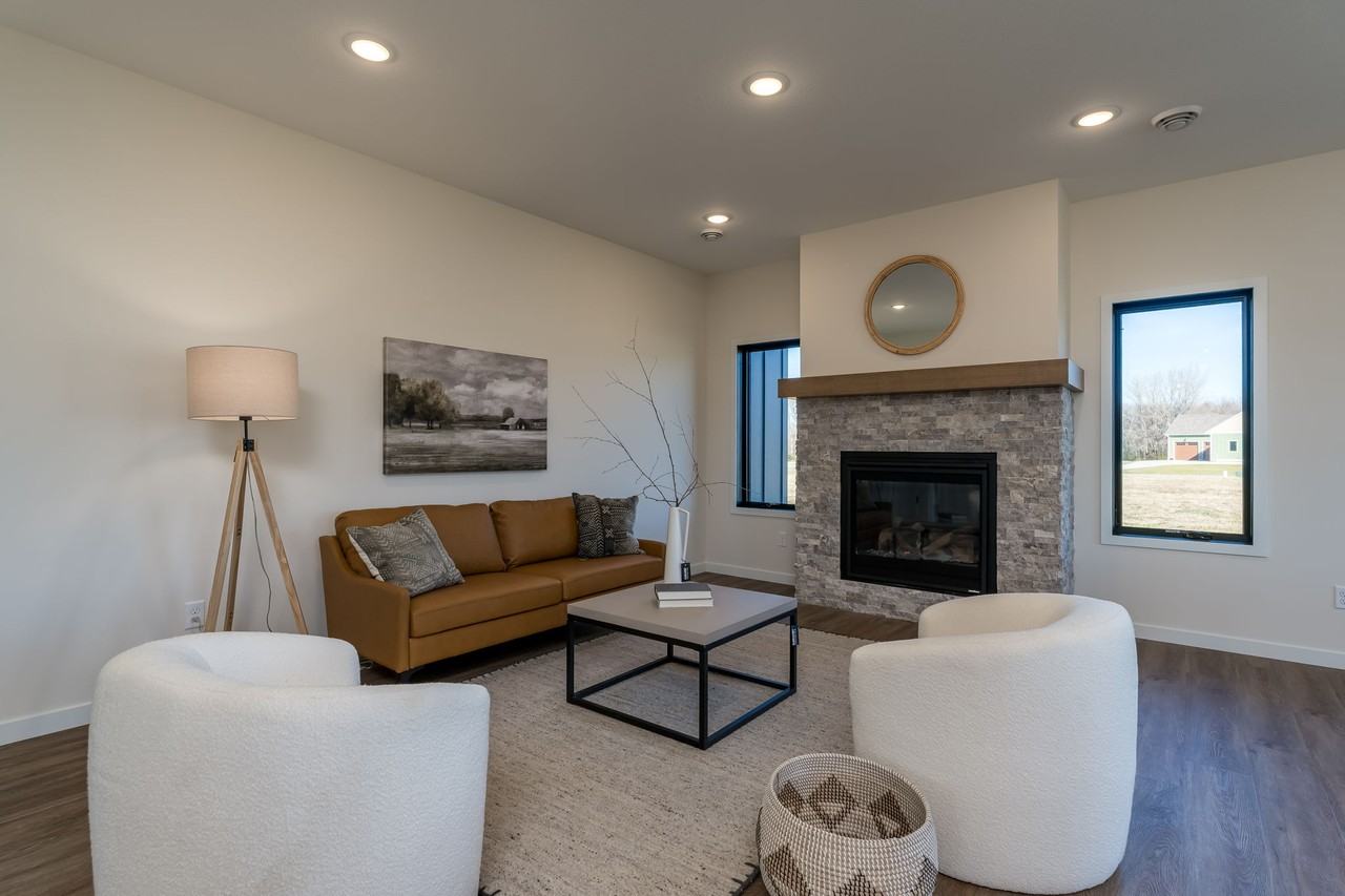 313 Pinehurst Dr #NA - Photo 4 of 12