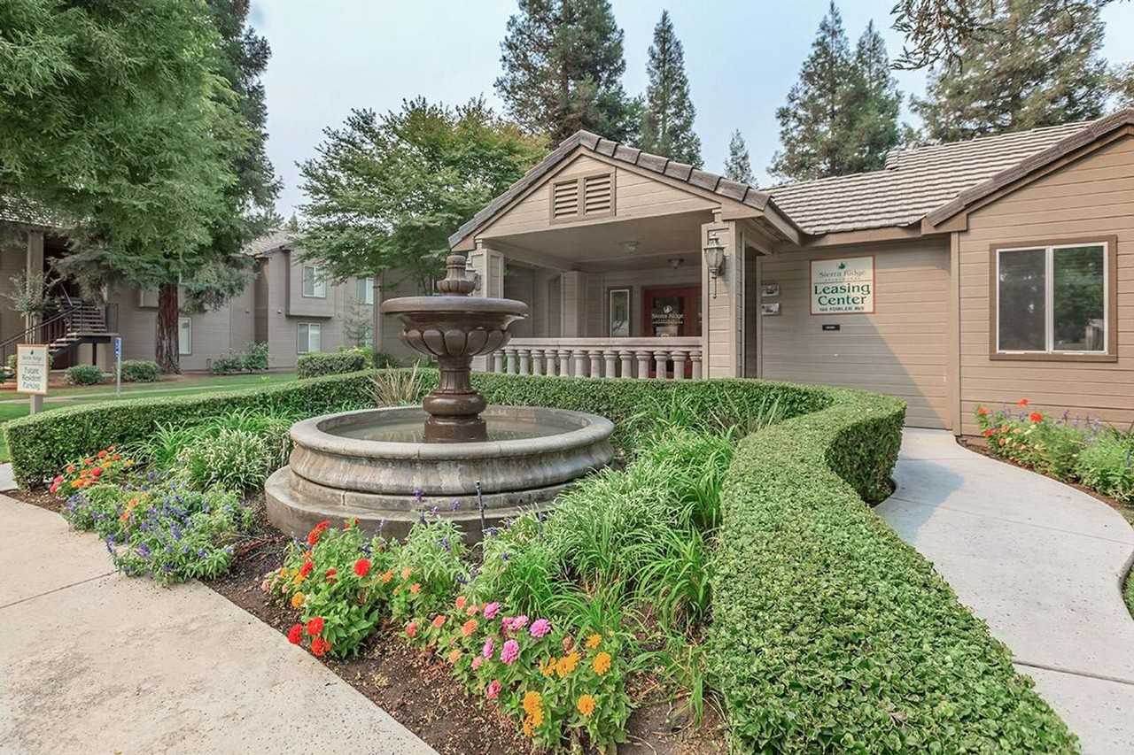 Sierra Ridge in Clovis, California. The perfect place to call home! - Photo 4 of 50