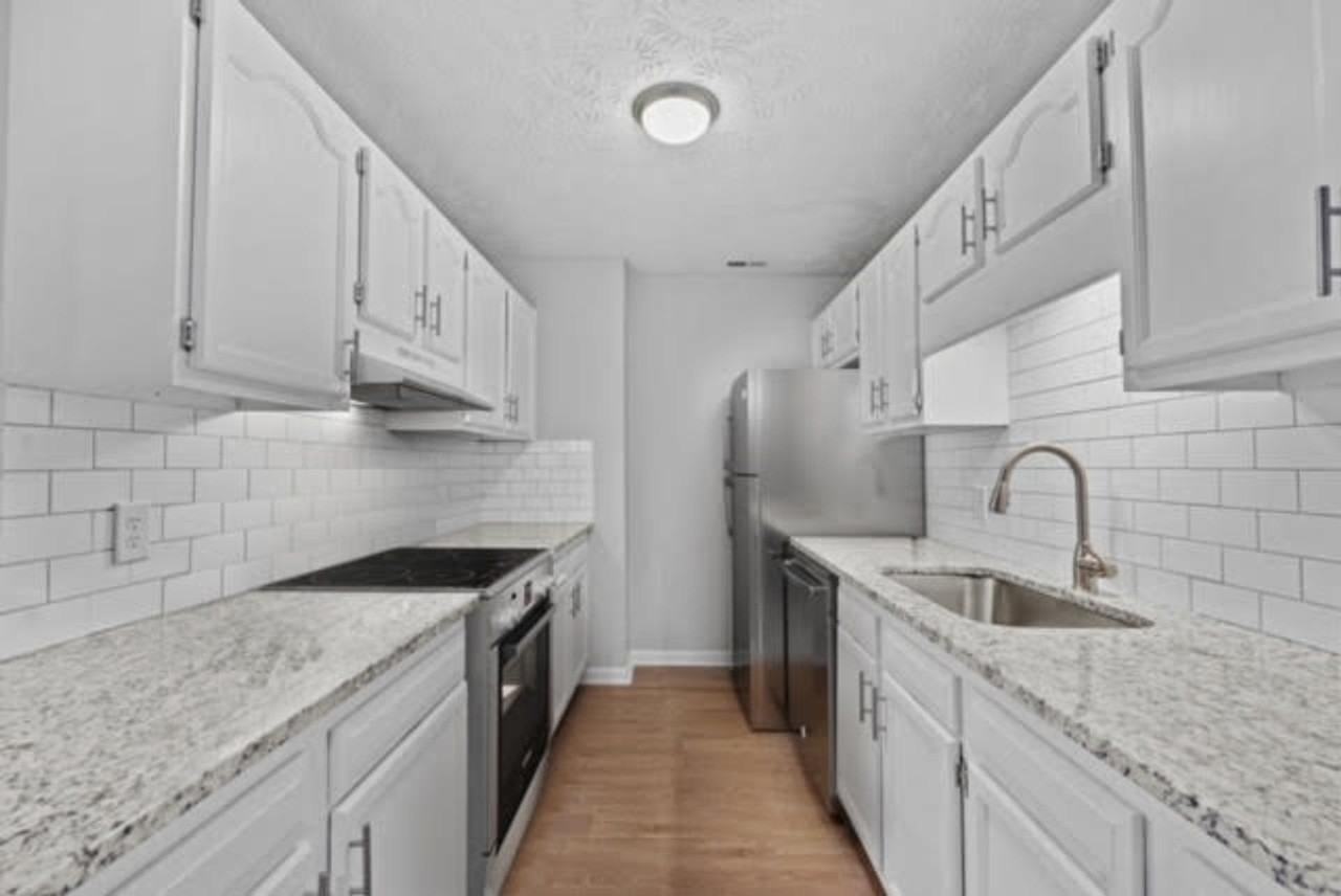 Welcome to Laketree Apartments – A Place to Call Home! - Photo 3 of 15