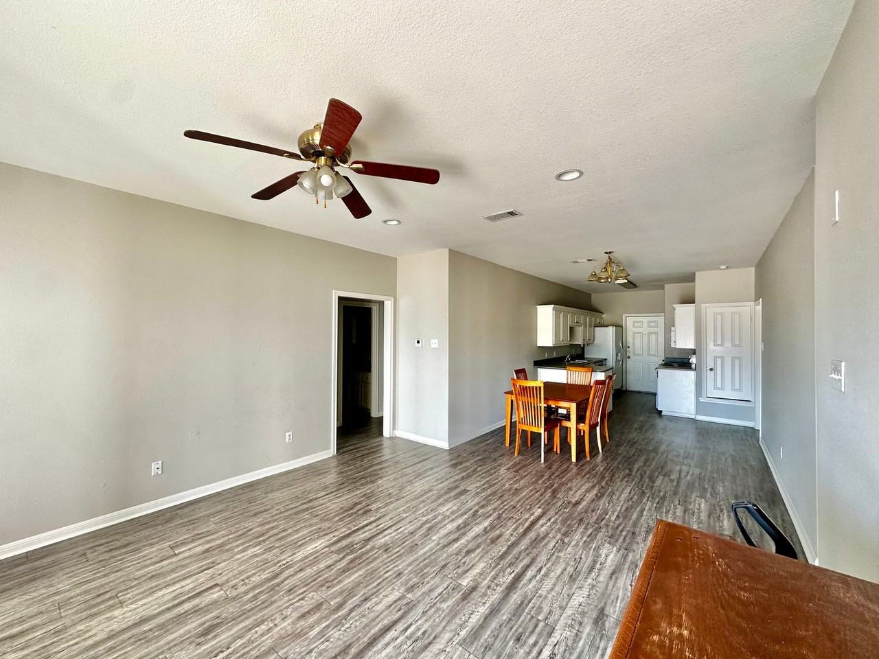 Spacious 4/4 Duplex Minutes from Campus! - Photo 3 of 29