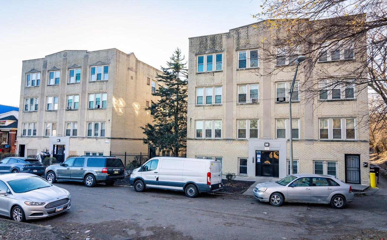 1115 E 81st Street - Photo 6 of 36