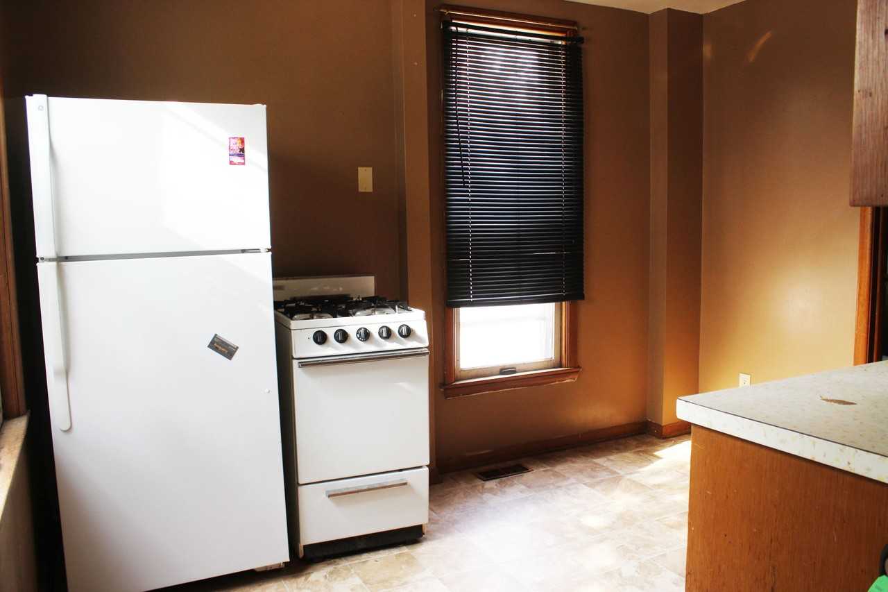 2321 Iowa St - Cedar Falls - Photo 3 of 9