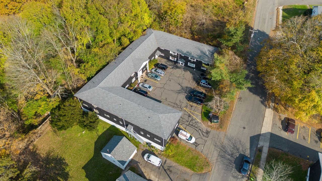 Hillside Gardens - Photo 2 of 5