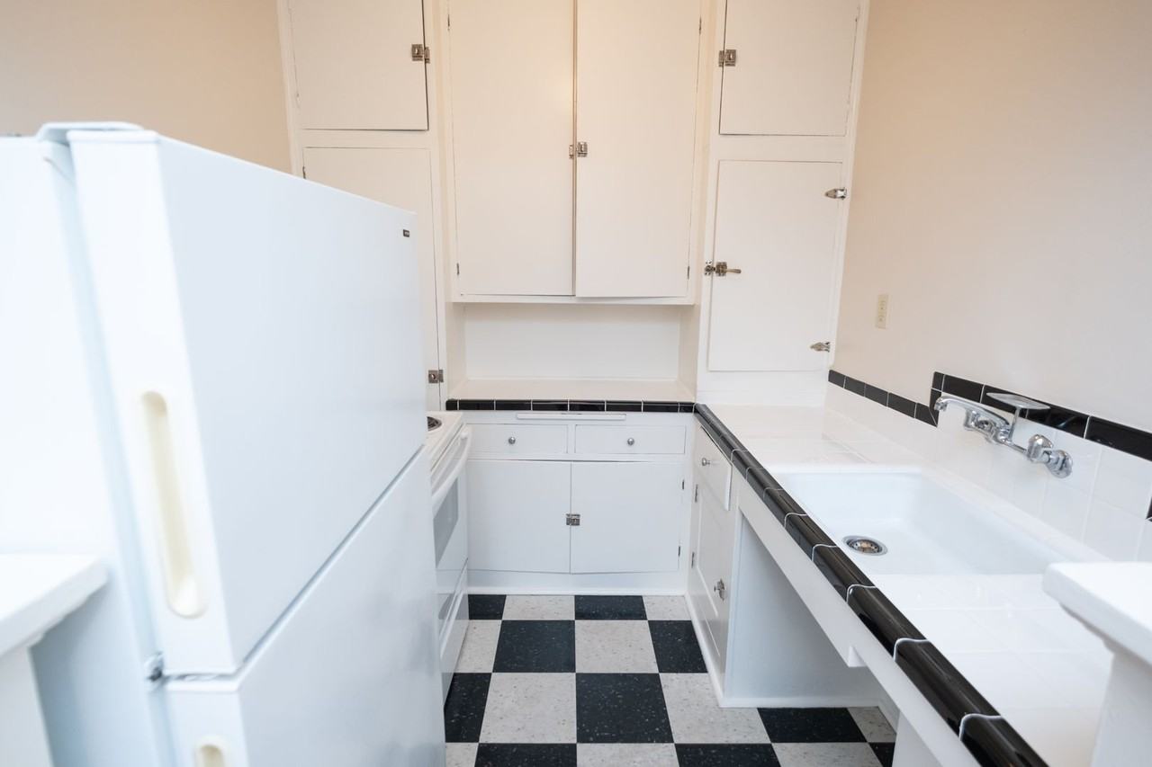 THE BARCELONA APARTMENTS (TILM01) - Photo 6 of 14
