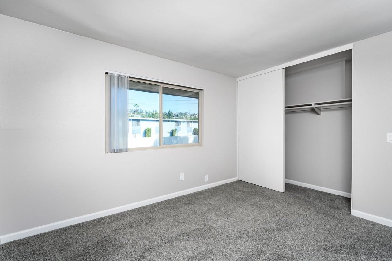 Helix South Apartments - Photo 4 of 12