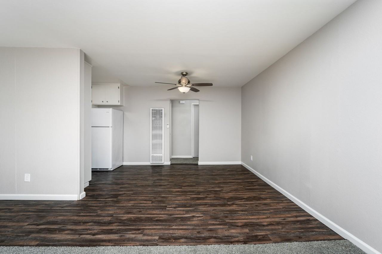 Helix South Apartments - Photo 6 of 12