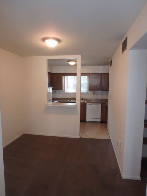 211 Waugh St - Photo 3 of 41
